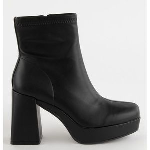 MIA Ilia Womens Square Toe Ankle Booties